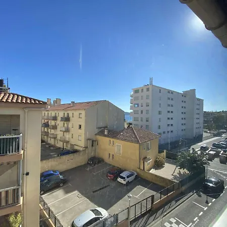 Studio Mezzanine Sainte-Maxime - 5 Couchages A 50M De La Plage - Fr-1-226-474 Apartment Sainte-Maxime